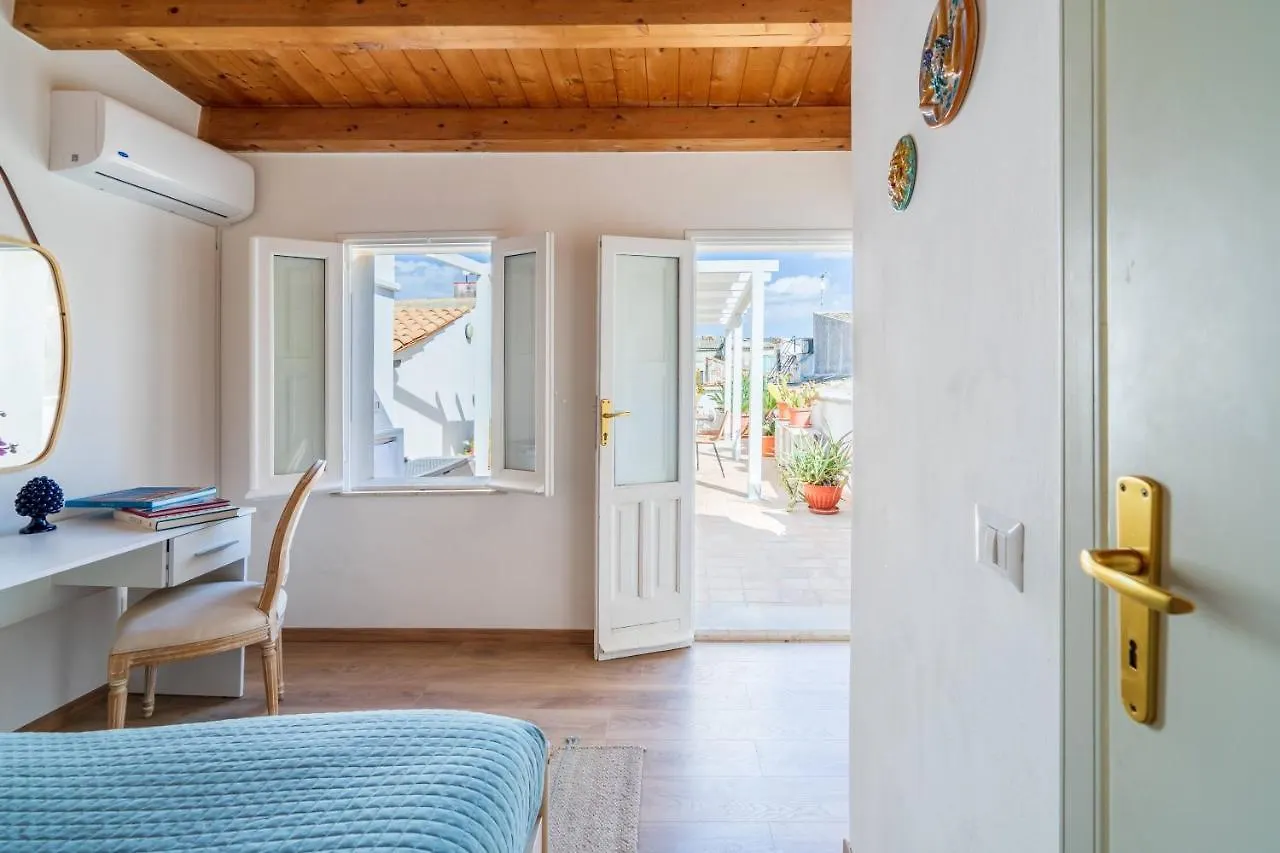 Dione Terrace Apartments By Dimore In Sicily Syracuse Italy