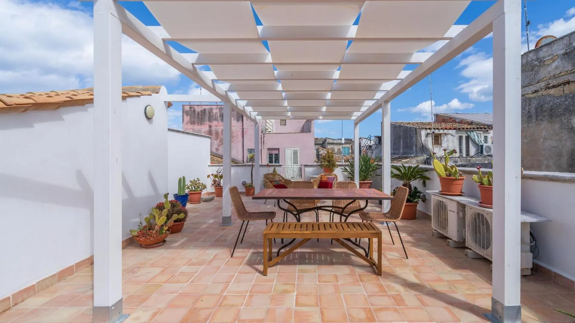 Dione Terrace Apartments By Dimore In Sicily Syracuse Italy