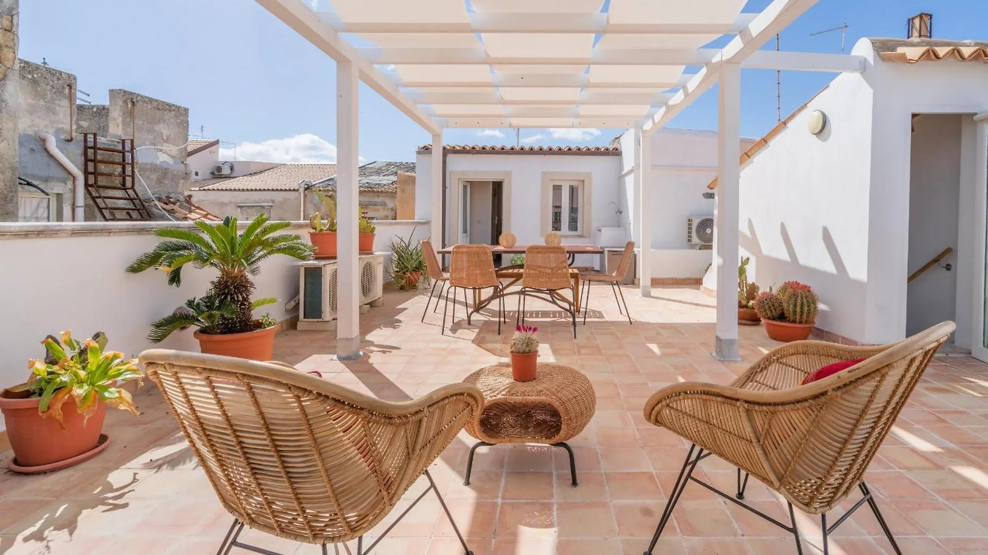 Dione Terrace Apartments By Dimore In Sicily Syracuse