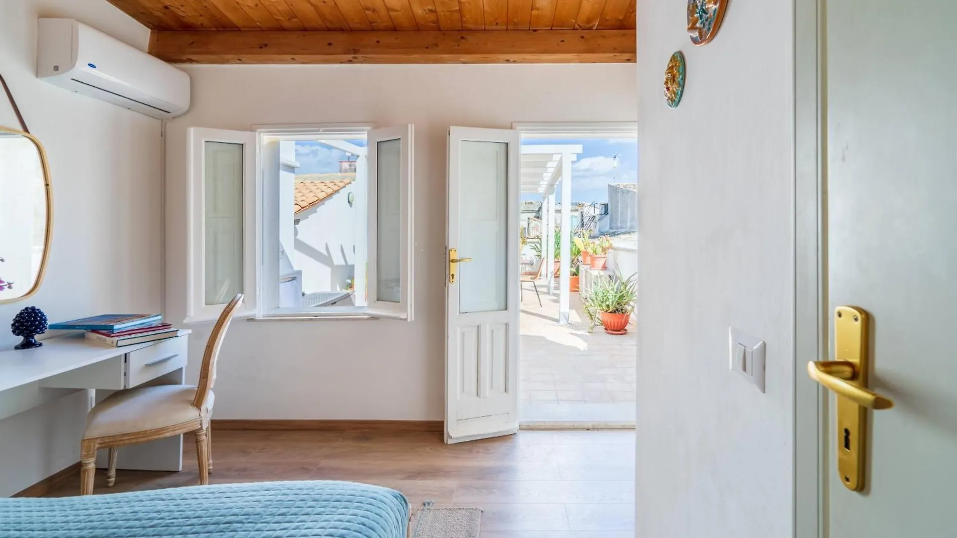 Dione Terrace Apartments By Dimore In Sicily Syracuse