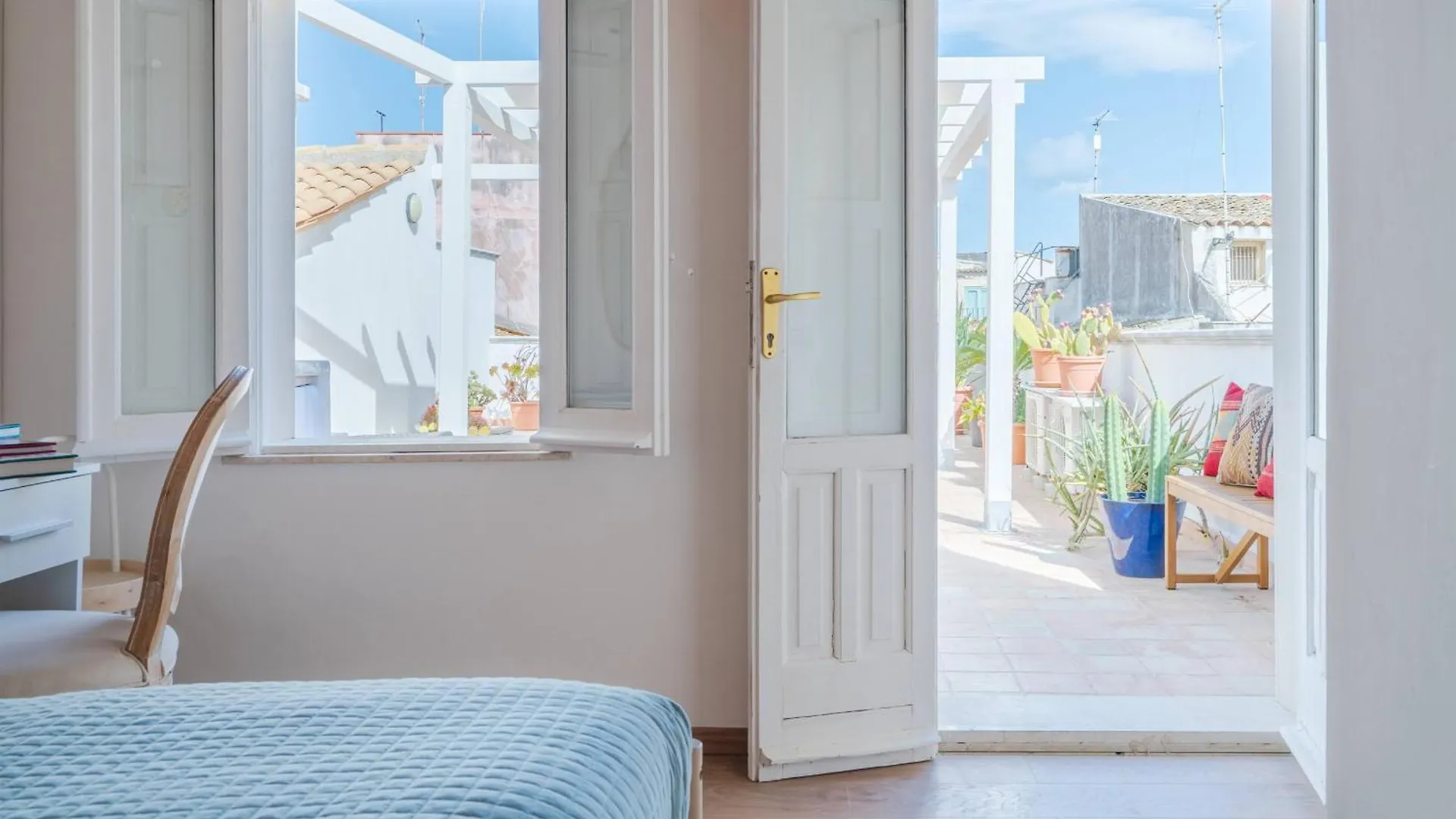 Dione Terrace Apartments By Dimore In Sicily Syracuse